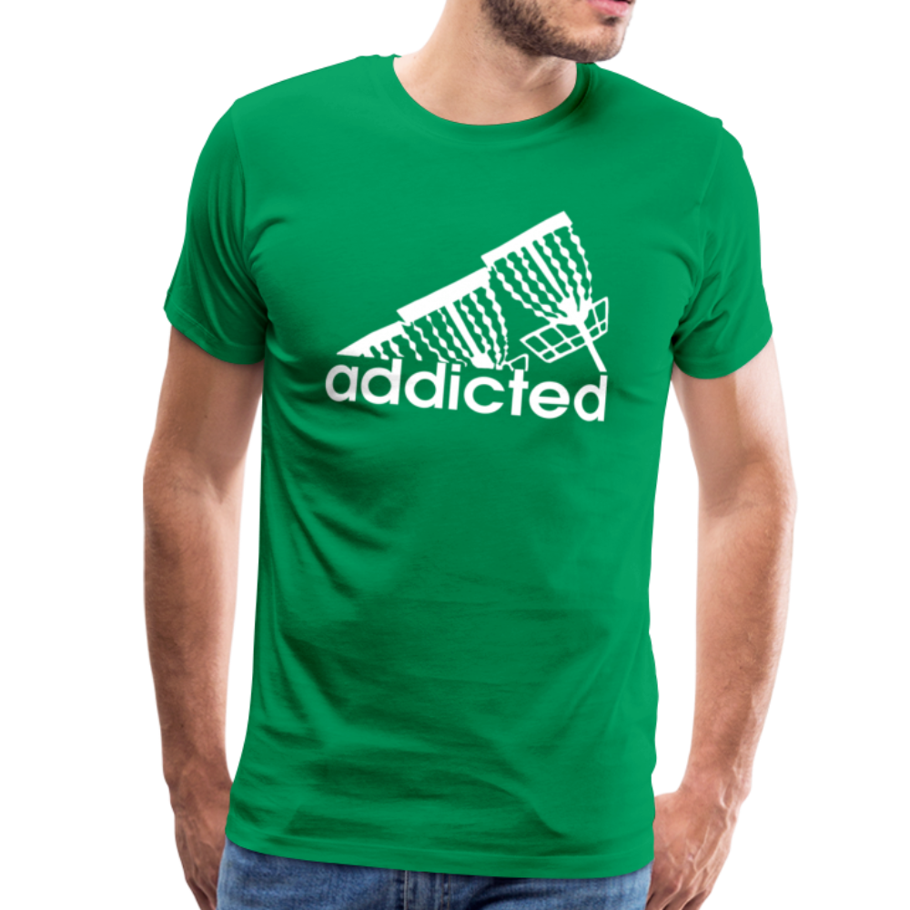 Addicted (to frisbee golf) Men's Premium T-Shirt - kelly green